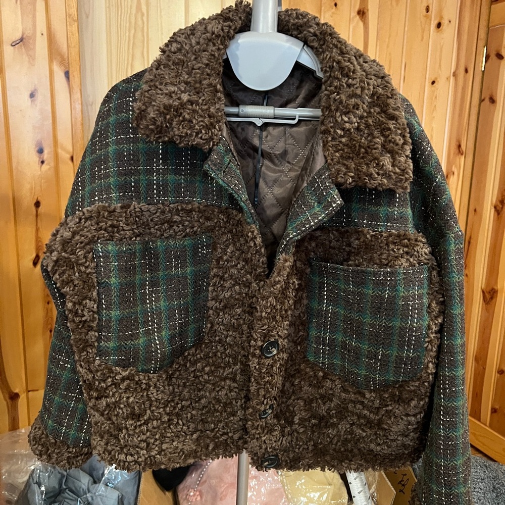 Green tartan and brow fur Women's Jacket